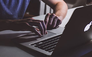 Accenture: What's the deal with it, the stock, and all that AI talk? – Reddit's unfiltered take